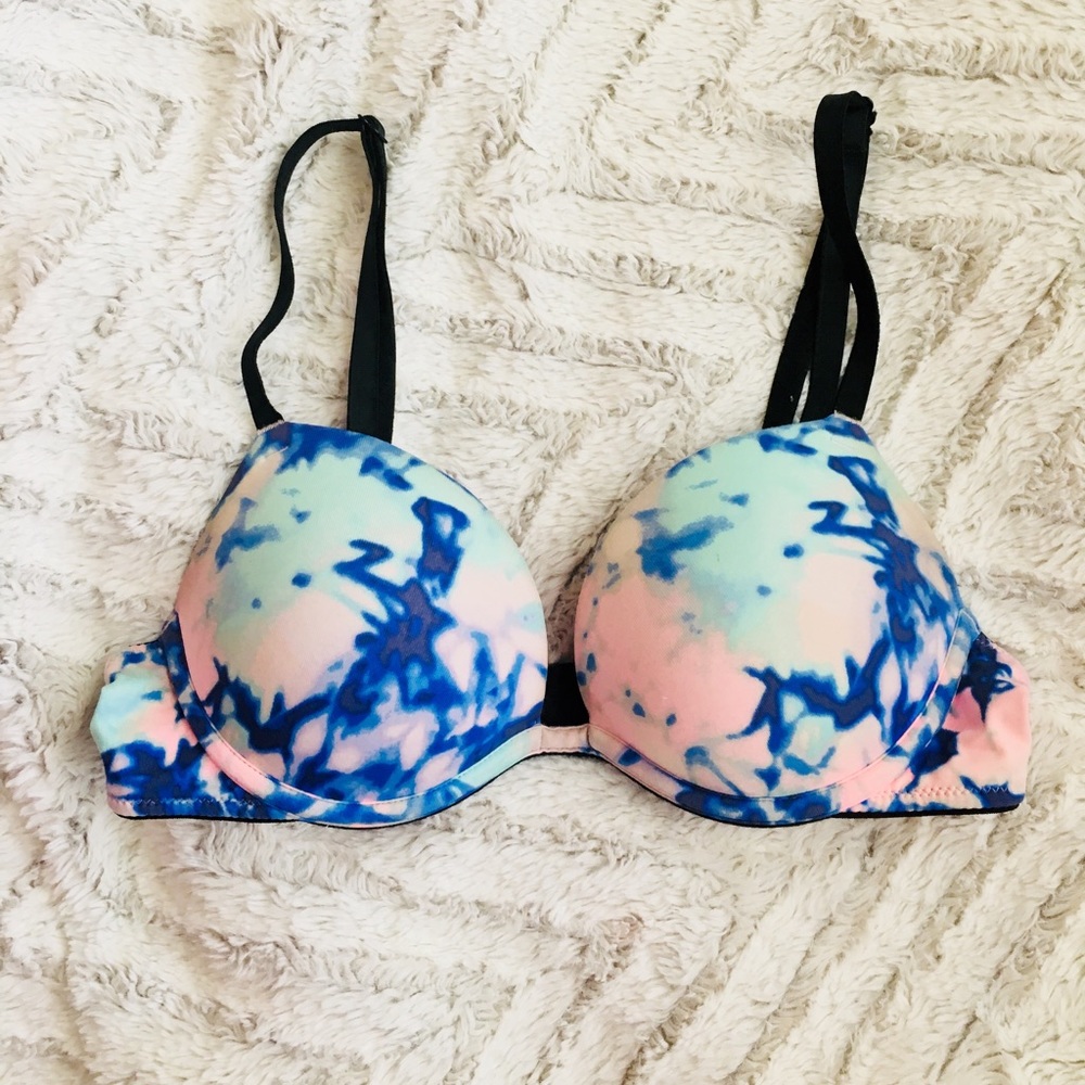 32A PINK Victoria’s Secret super push up bra